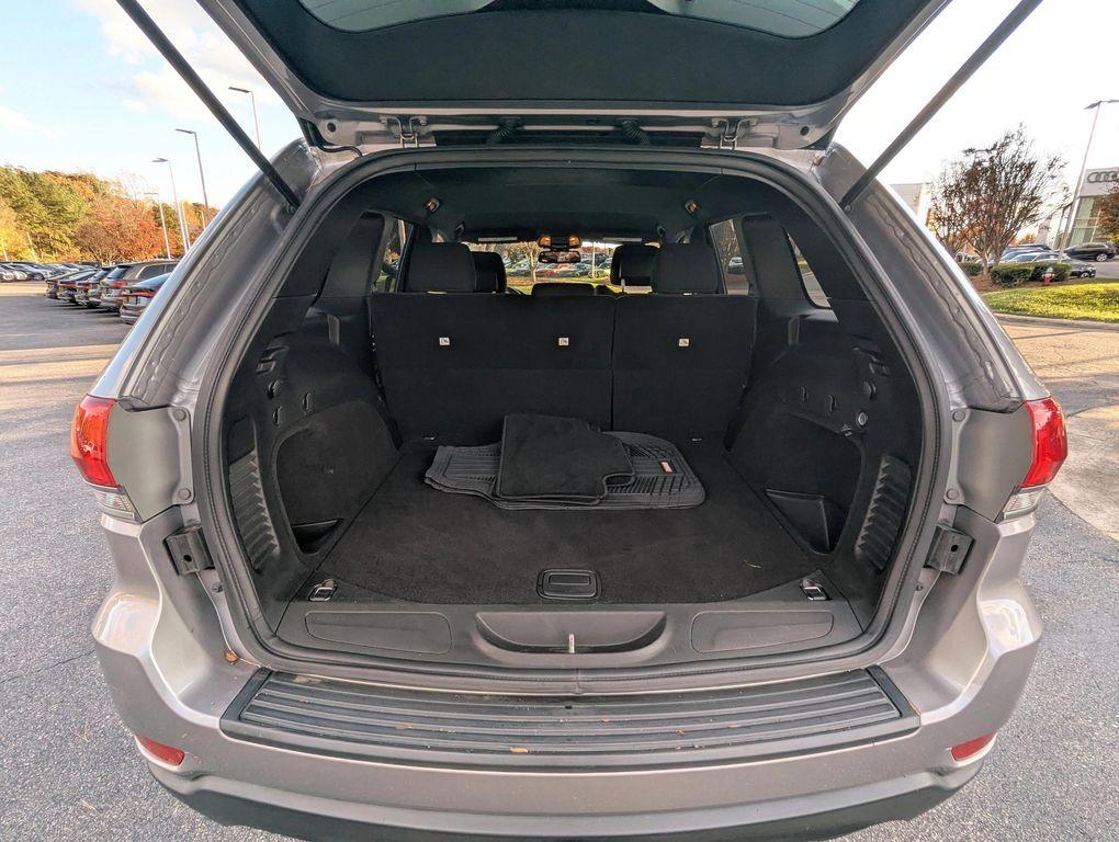 used 2014 Jeep Grand Cherokee car, priced at $11,577