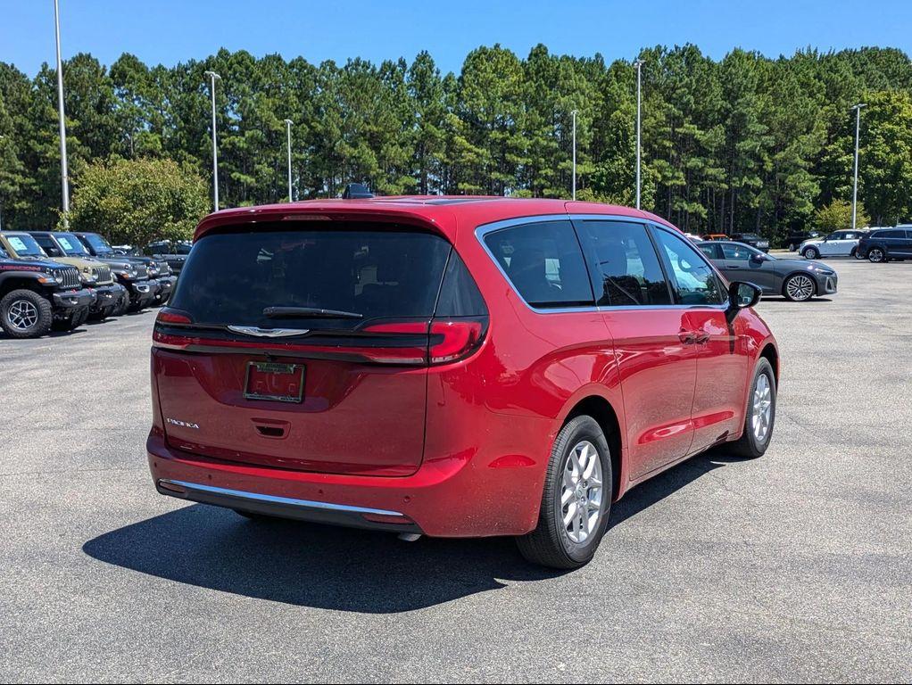 new 2026 Chrysler Pacifica car, priced at $41,428