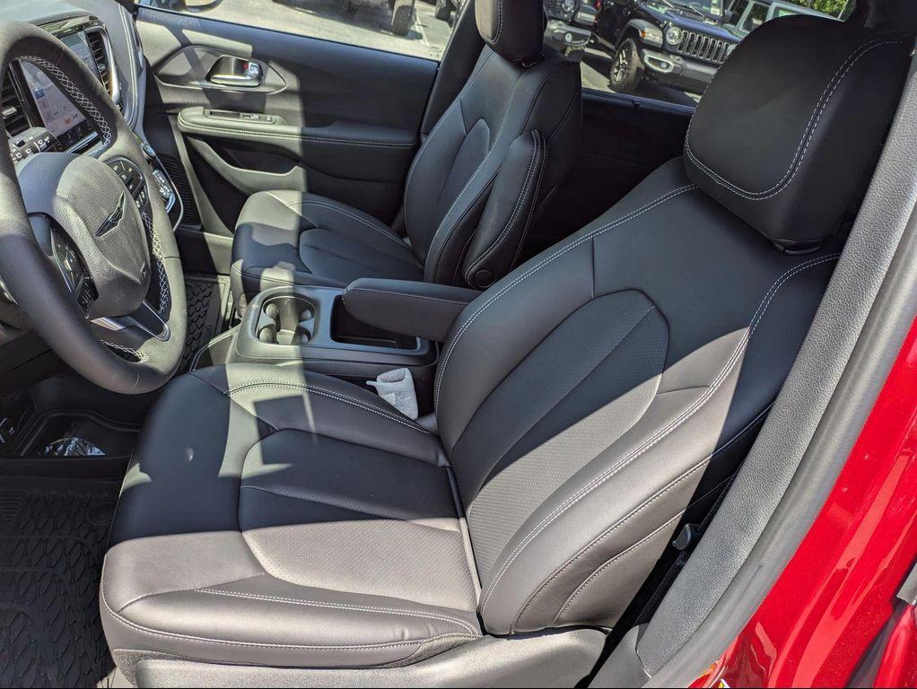 new 2026 Chrysler Pacifica car, priced at $41,428