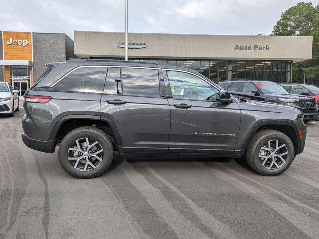 new 2025 Jeep Grand Cherokee car, priced at $48,290