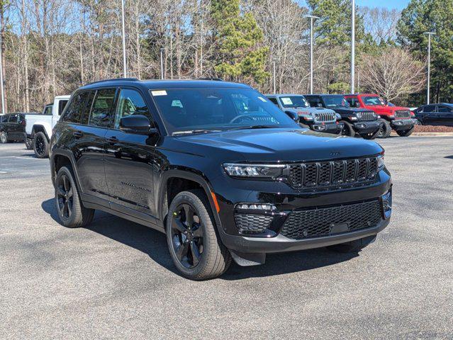 new 2025 Jeep Grand Cherokee car, priced at $52,988