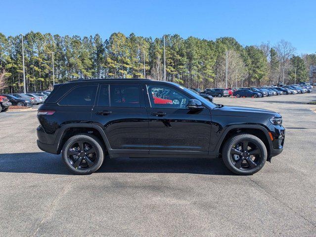 new 2025 Jeep Grand Cherokee car, priced at $52,988