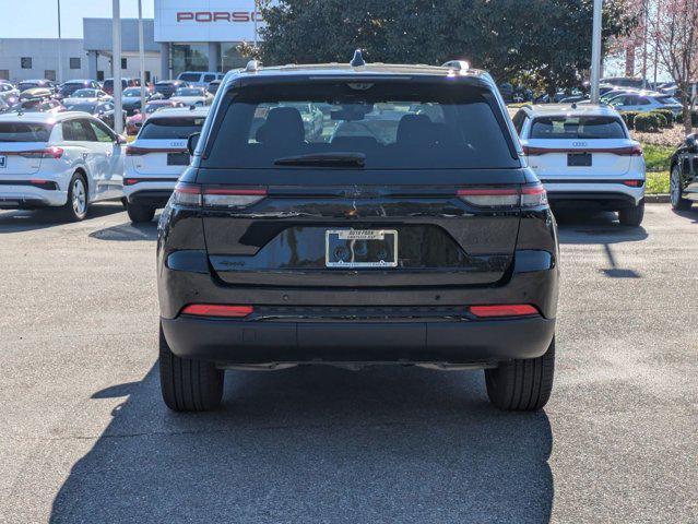 new 2025 Jeep Grand Cherokee car, priced at $52,988