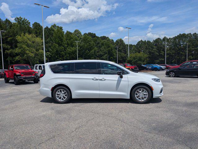 new 2025 Chrysler Pacifica car, priced at $42,478