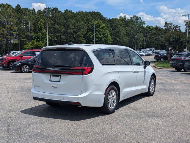 new 2025 Chrysler Pacifica car, priced at $42,478