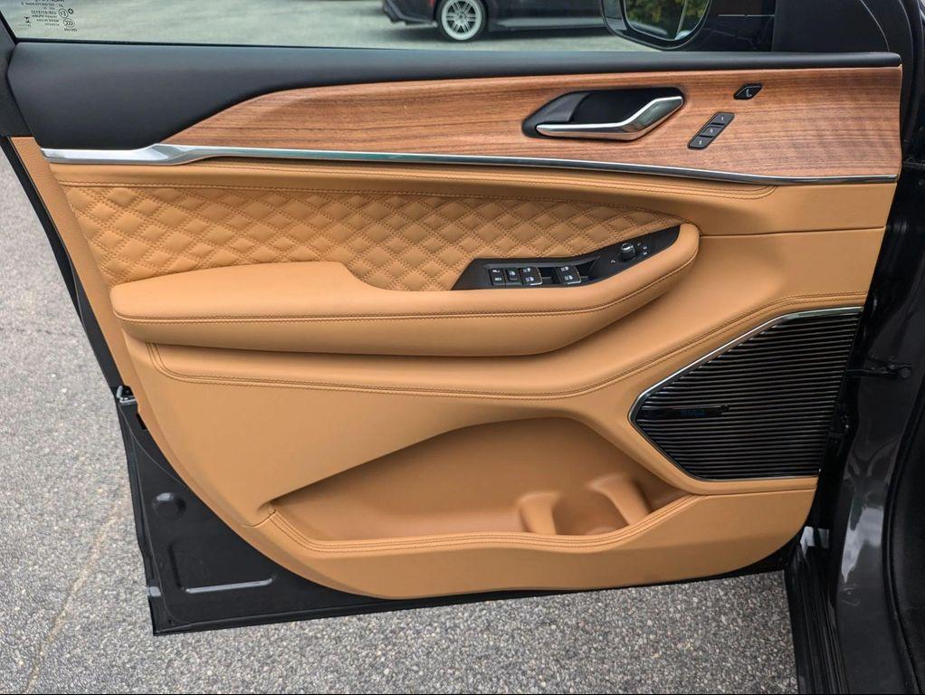 new 2025 Jeep Grand Cherokee car, priced at $65,634