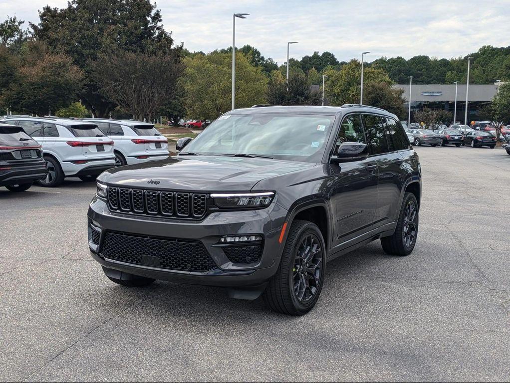 new 2025 Jeep Grand Cherokee car, priced at $65,634