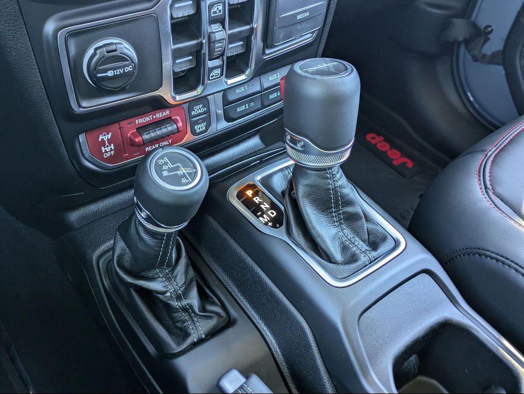 new 2025 Jeep Gladiator car, priced at $59,955