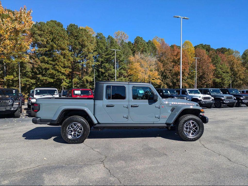 new 2025 Jeep Gladiator car, priced at $59,955