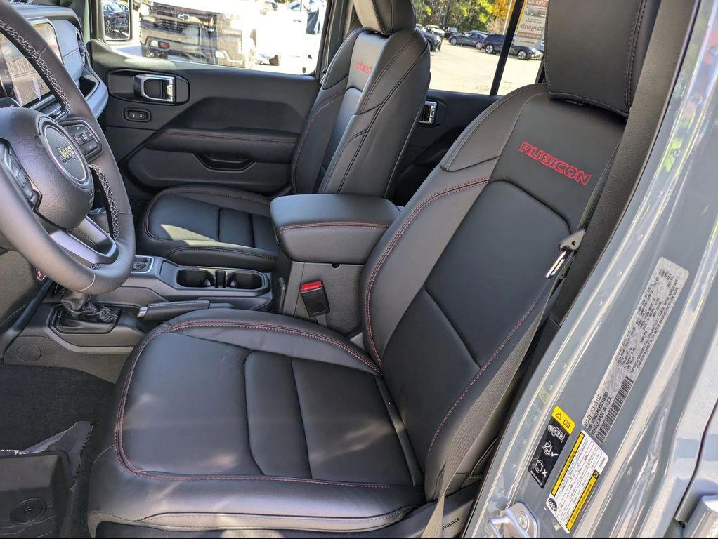 new 2025 Jeep Gladiator car, priced at $59,955