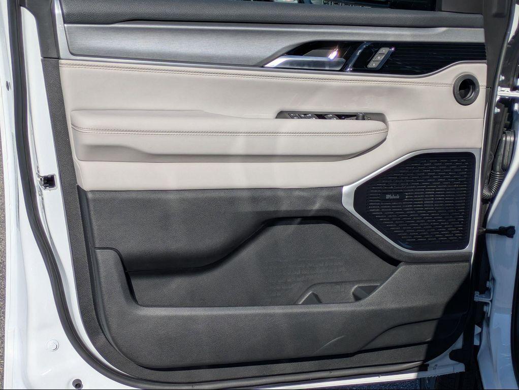 new 2025 Jeep Wagoneer car, priced at $78,396