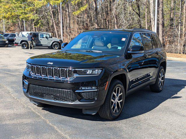 new 2025 Jeep Grand Cherokee car, priced at $47,173