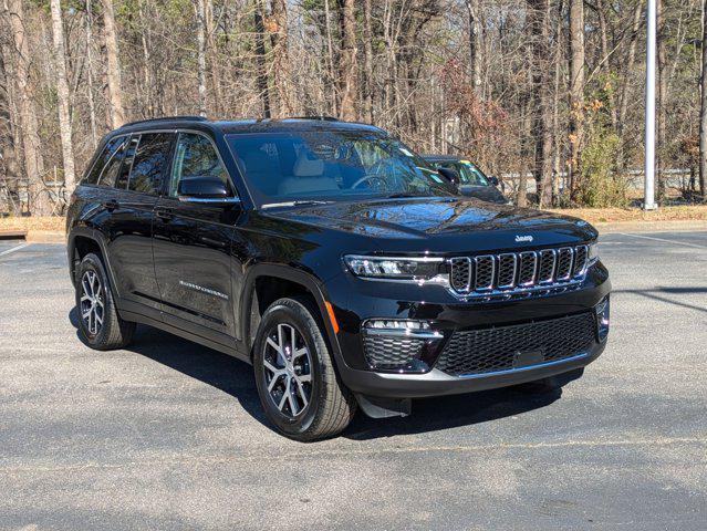 new 2025 Jeep Grand Cherokee car, priced at $47,423