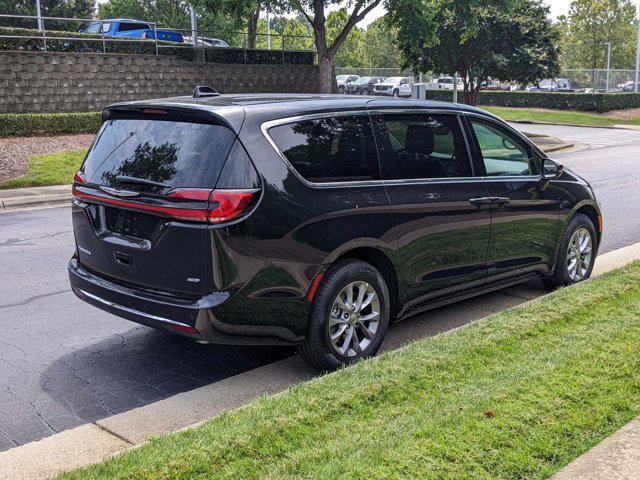 new 2023 Chrysler Pacifica car, priced at $42,520