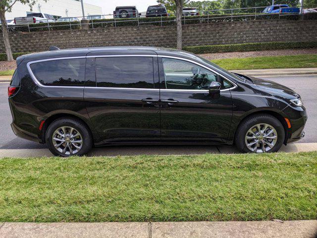new 2023 Chrysler Pacifica car, priced at $42,520