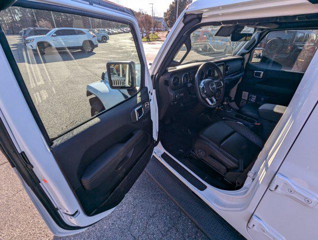 used 2021 Jeep Gladiator car, priced at $32,577