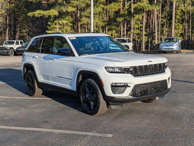 new 2025 Jeep Grand Cherokee car, priced at $52,500