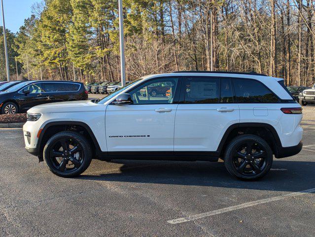 new 2025 Jeep Grand Cherokee car, priced at $52,500