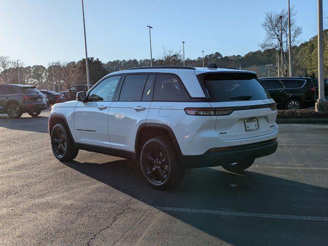 new 2025 Jeep Grand Cherokee car, priced at $52,500