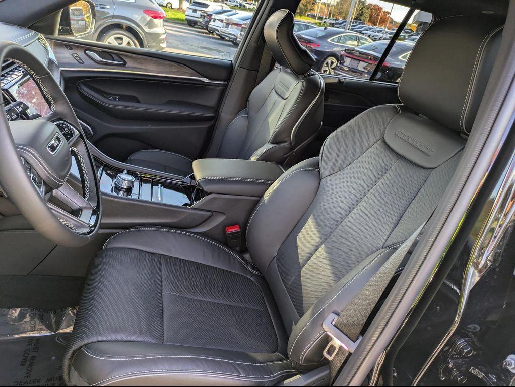 new 2025 Jeep Grand Cherokee car, priced at $63,444