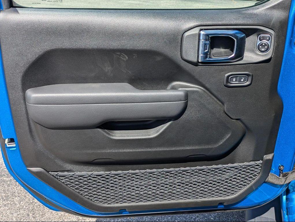 new 2025 Jeep Wrangler car, priced at $44,165