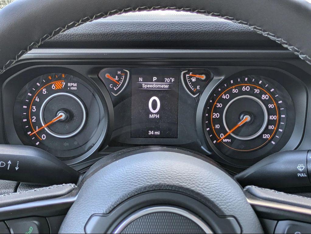 new 2025 Jeep Wrangler car, priced at $44,165