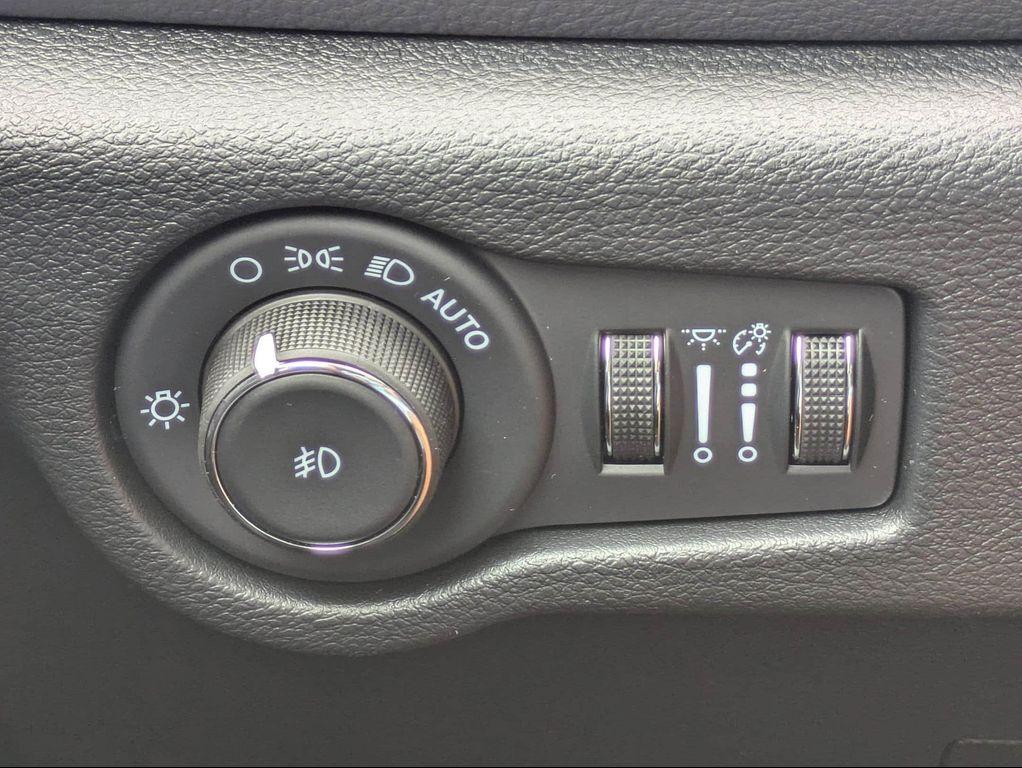 new 2026 Chrysler Pacifica car, priced at $41,176