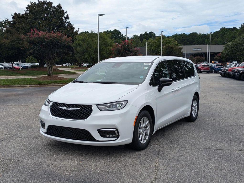 new 2026 Chrysler Pacifica car, priced at $41,176