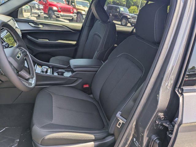 new 2025 Jeep Grand Cherokee car, priced at $41,129