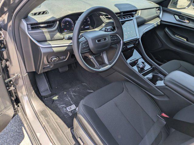 new 2025 Jeep Grand Cherokee car, priced at $41,129