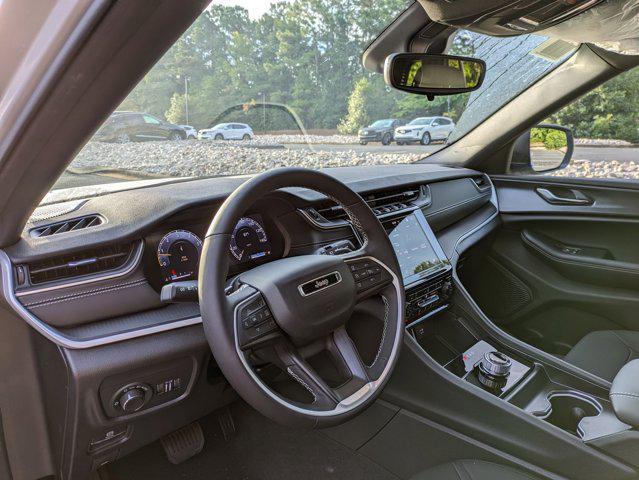 new 2024 Jeep Grand Cherokee car, priced at $44,220