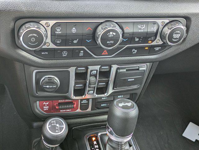 new 2025 Jeep Wrangler car, priced at $54,005