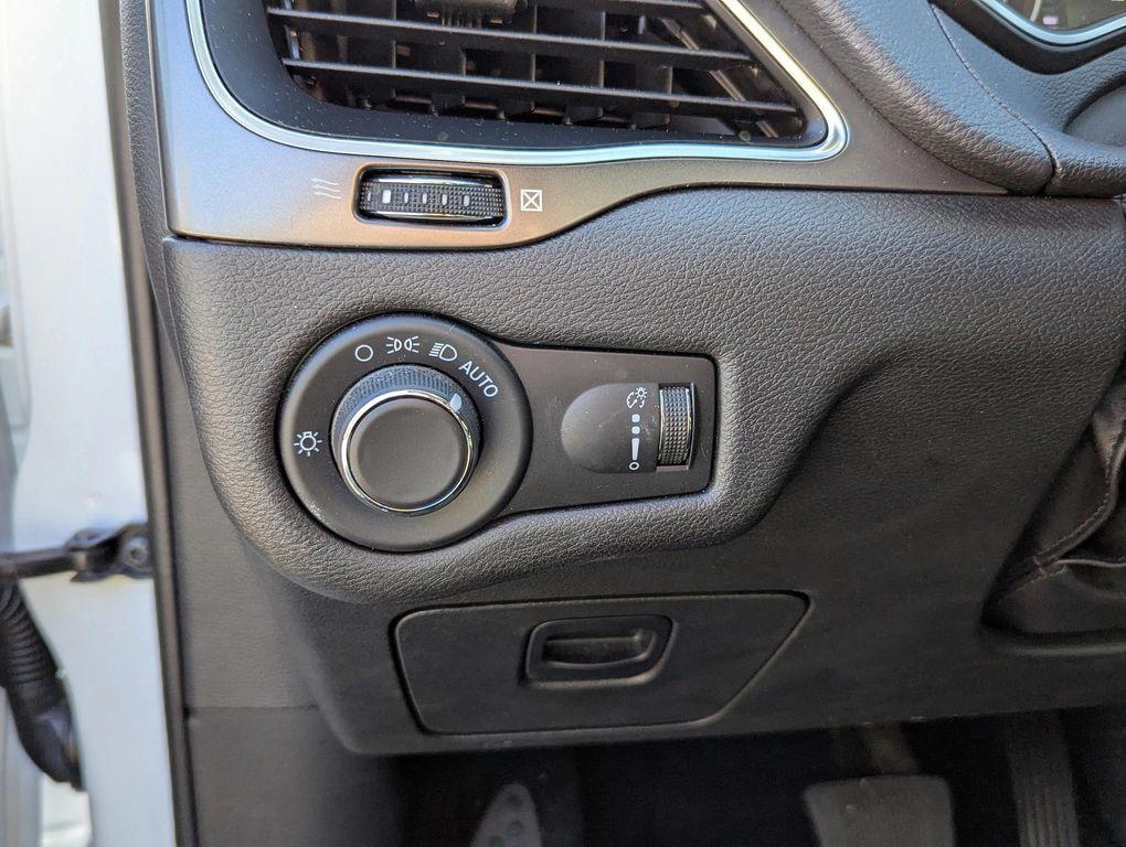 used 2021 Jeep Cherokee car, priced at $18,677