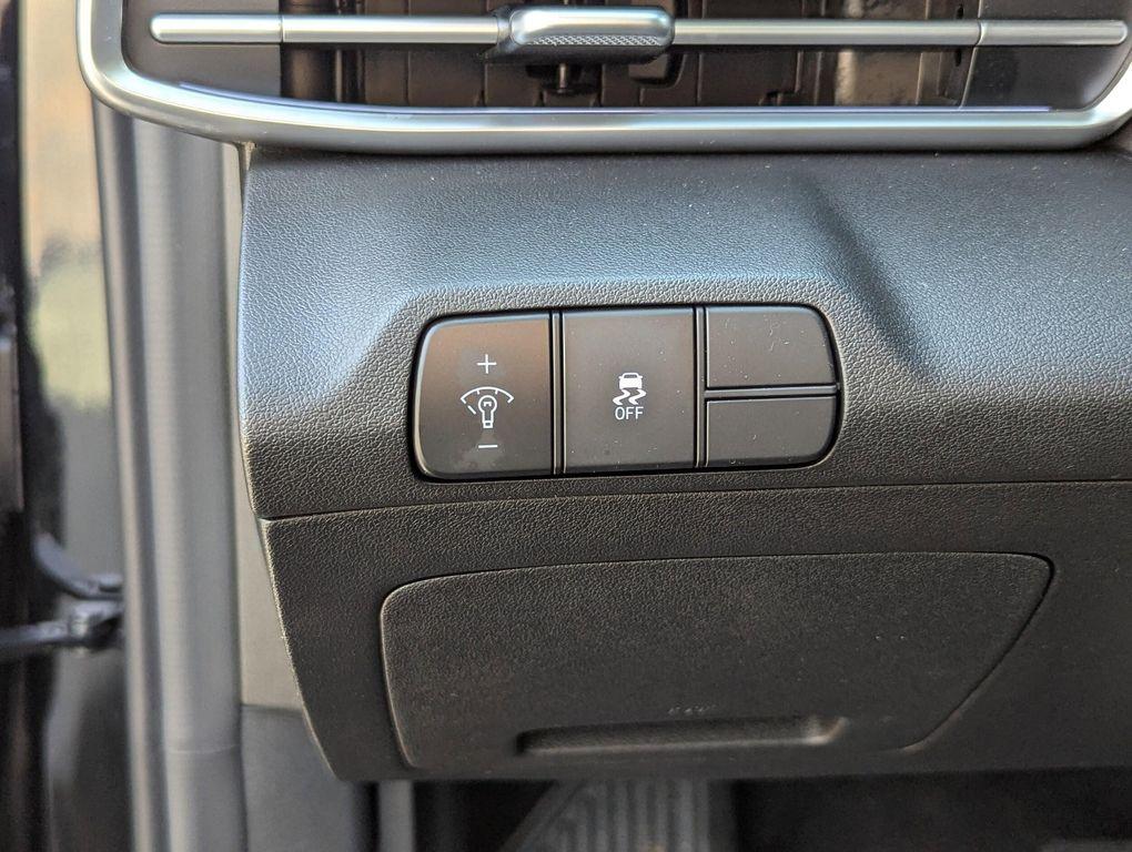 used 2024 Hyundai Elantra car, priced at $20,177