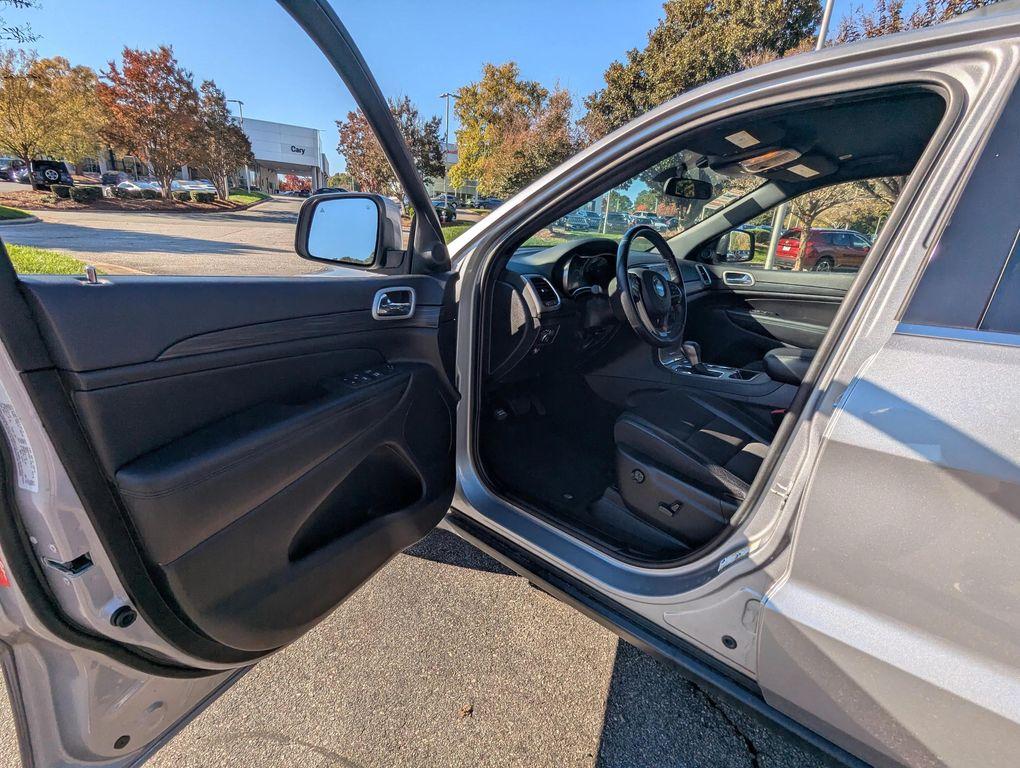 used 2021 Jeep Grand Cherokee car, priced at $24,877