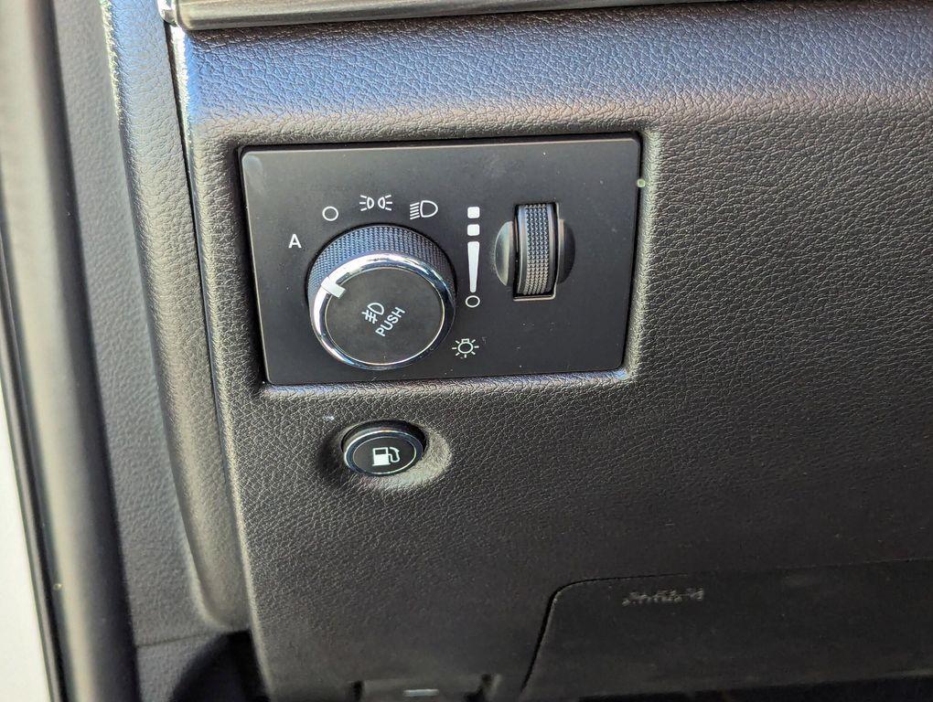 used 2021 Jeep Grand Cherokee car, priced at $24,877