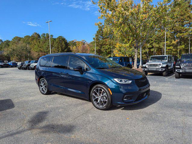 used 2023 Chrysler Pacifica car, priced at $31,977