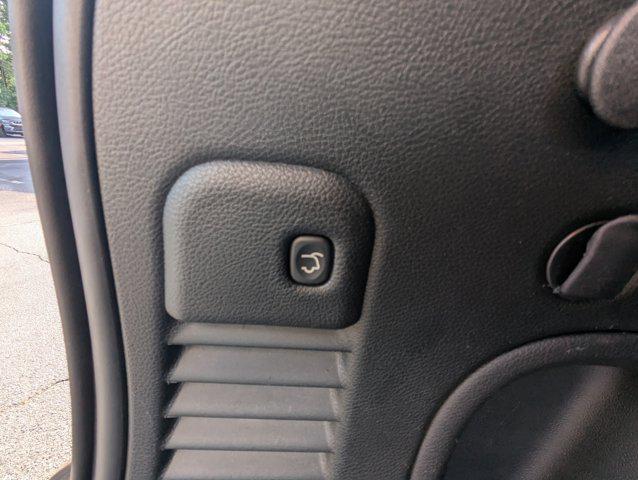used 2022 Jeep Grand Cherokee car, priced at $32,277