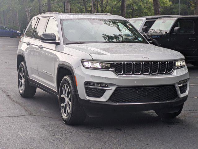 new 2025 Jeep Grand Cherokee car, priced at $50,805