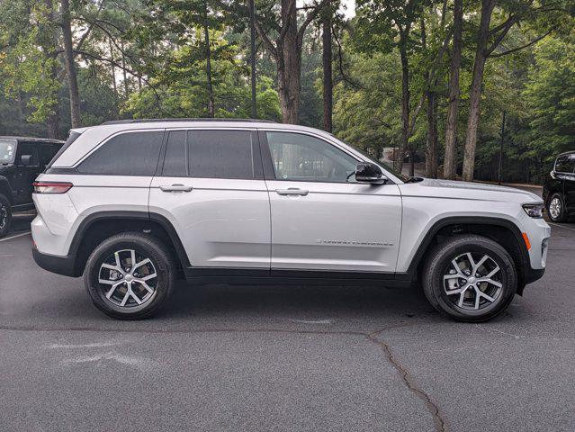 new 2025 Jeep Grand Cherokee car, priced at $50,805