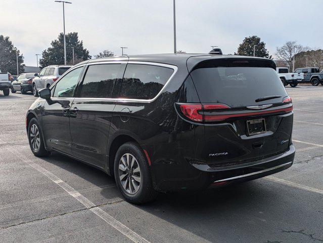 new 2025 Chrysler Pacifica Hybrid car, priced at $48,460