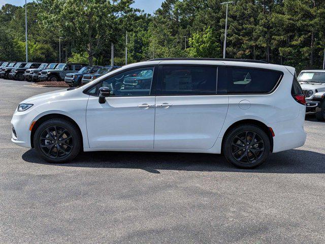 new 2024 Chrysler Pacifica car, priced at $54,715