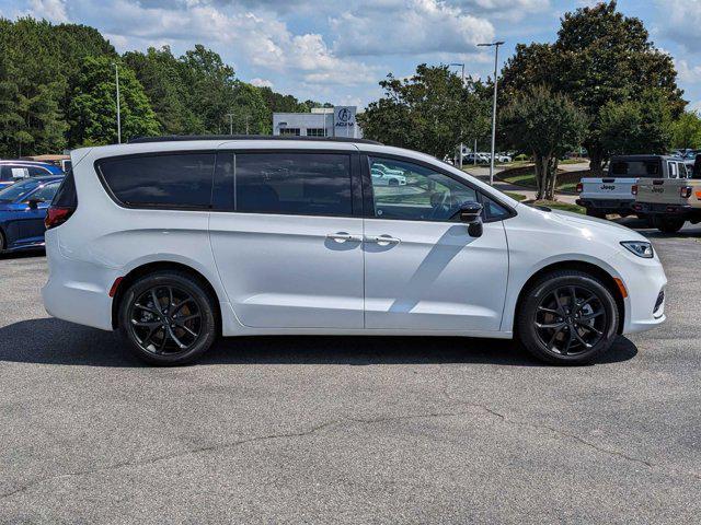 new 2024 Chrysler Pacifica car, priced at $54,715