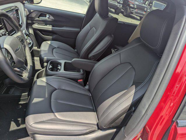 new 2025 Chrysler Pacifica car, priced at $49,844