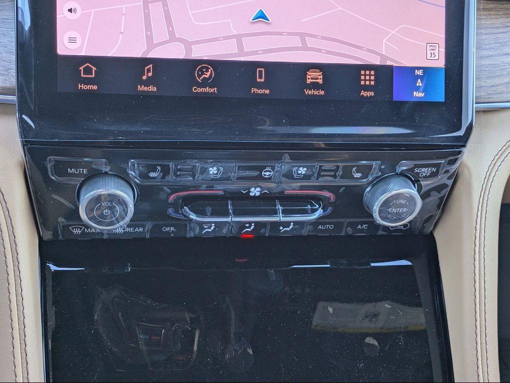 new 2025 Jeep Grand Cherokee car, priced at $64,329