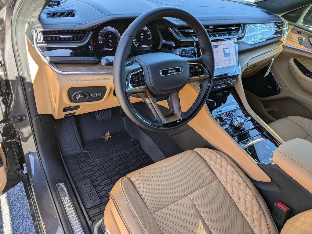 new 2025 Jeep Grand Cherokee car, priced at $64,329