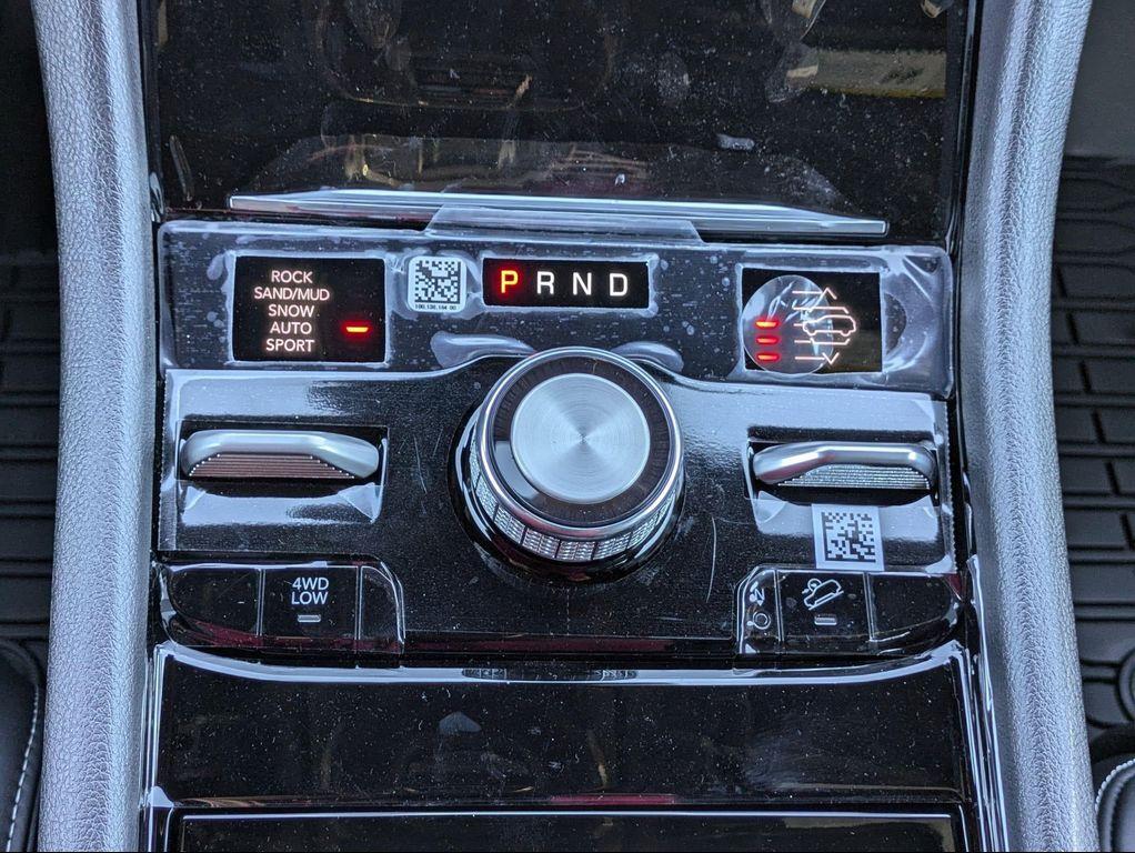 new 2025 Jeep Grand Cherokee car, priced at $60,951