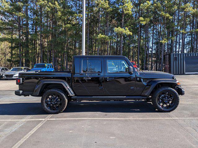 new 2025 Jeep Gladiator car, priced at $40,989