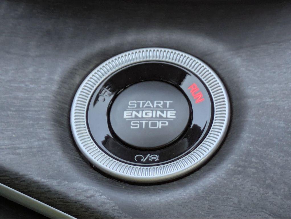 new 2025 Jeep Grand Cherokee car, priced at $53,105