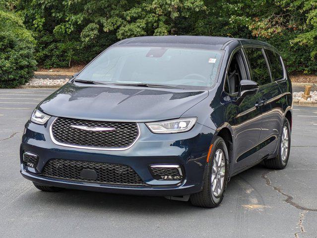 new 2025 Chrysler Pacifica car, priced at $45,920